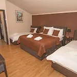 Breakfast & Bed Anita فندق مبيت وإفطار ميدولين