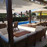 فندق مبيت وإفطار Breakfast & Bed Anita 3*