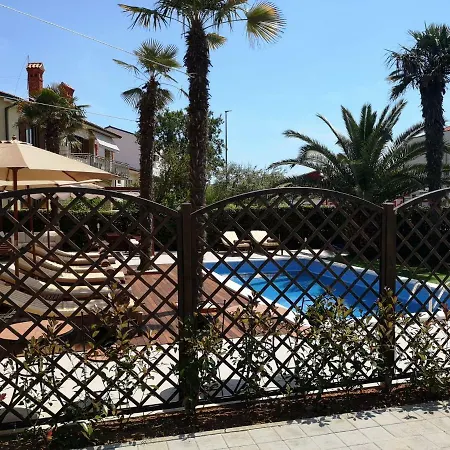 Bed & Breakfast Villa Anita 3* מדולין